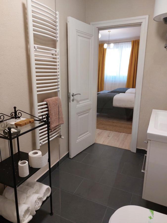 Mandarin Premium Apartments Târgu-Mureş Exteriör bild