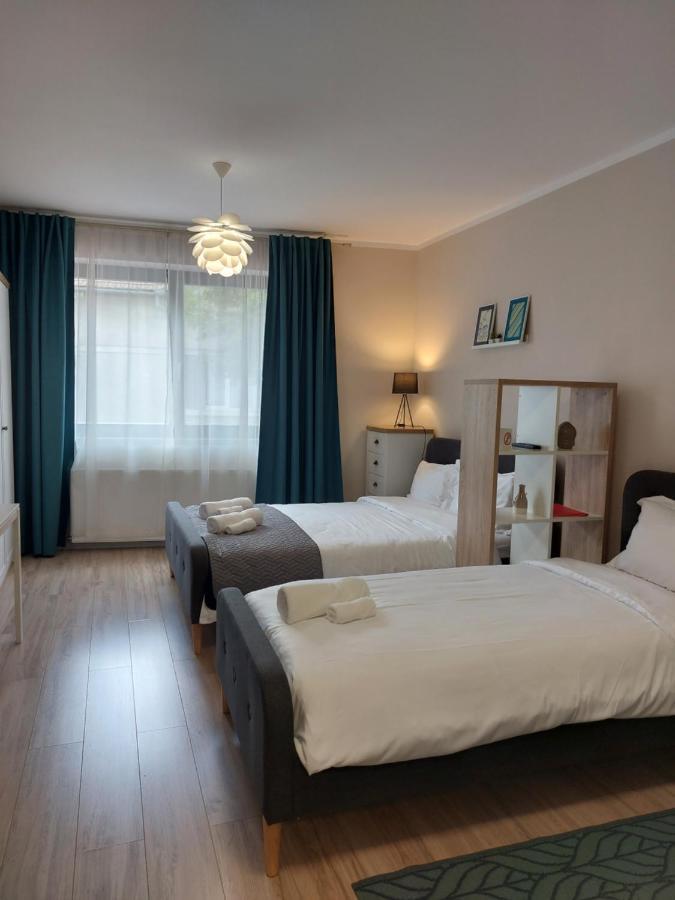 Mandarin Premium Apartments Târgu-Mureş Exteriör bild