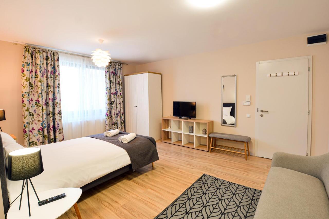 Mandarin Premium Apartments Târgu-Mureş Exteriör bild