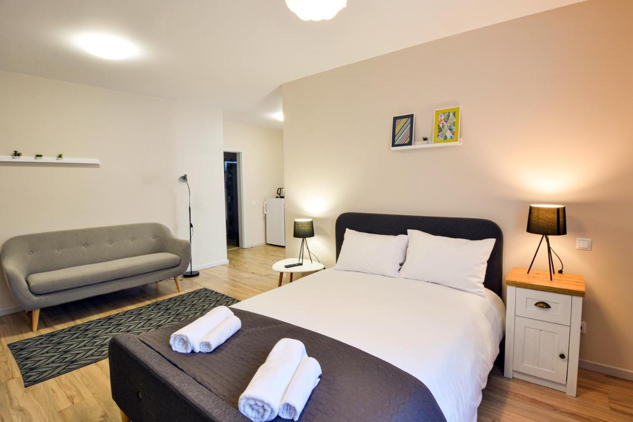 Mandarin Premium Apartments Târgu-Mureş Exteriör bild