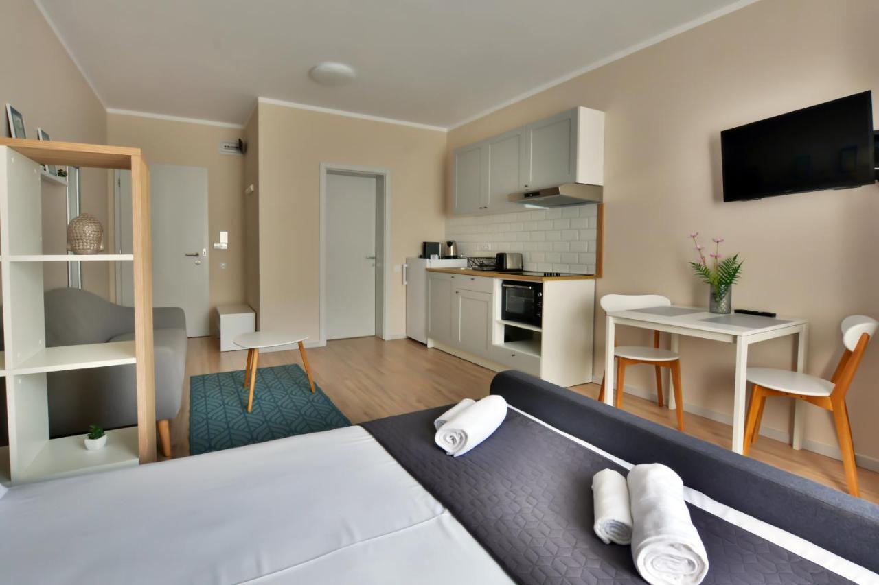 Mandarin Premium Apartments Târgu-Mureş Exteriör bild