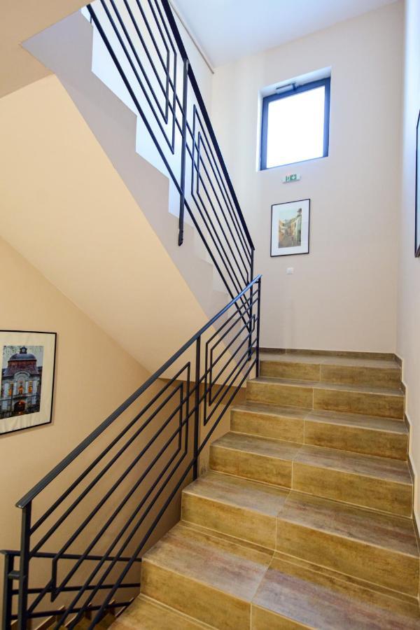 Mandarin Premium Apartments Târgu-Mureş Exteriör bild