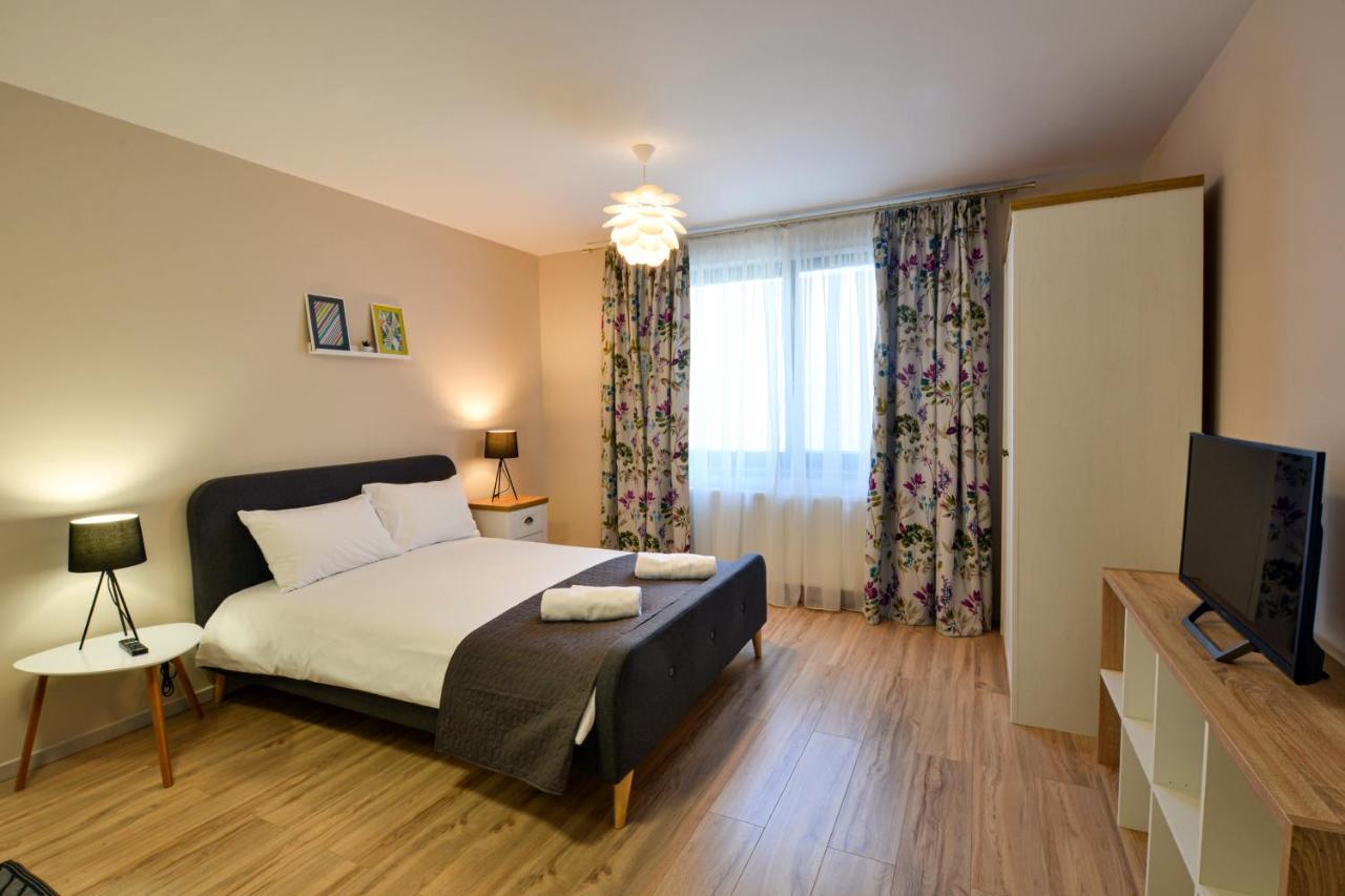 Mandarin Premium Apartments Târgu-Mureş Exteriör bild